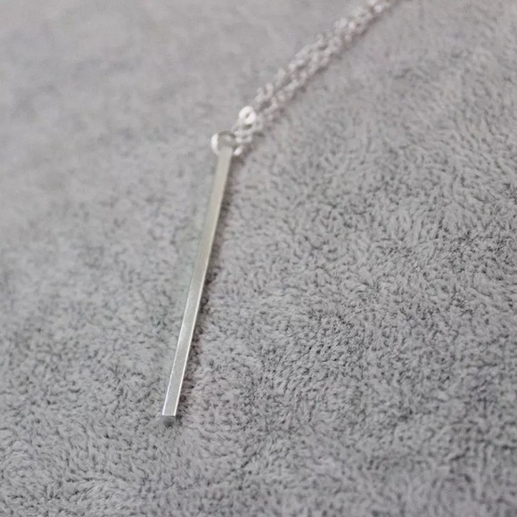 NEW!💙💎SILVERY! LONG BAR NECKLACE!💎💙MINIMALIST! - Picture 4 of 8
